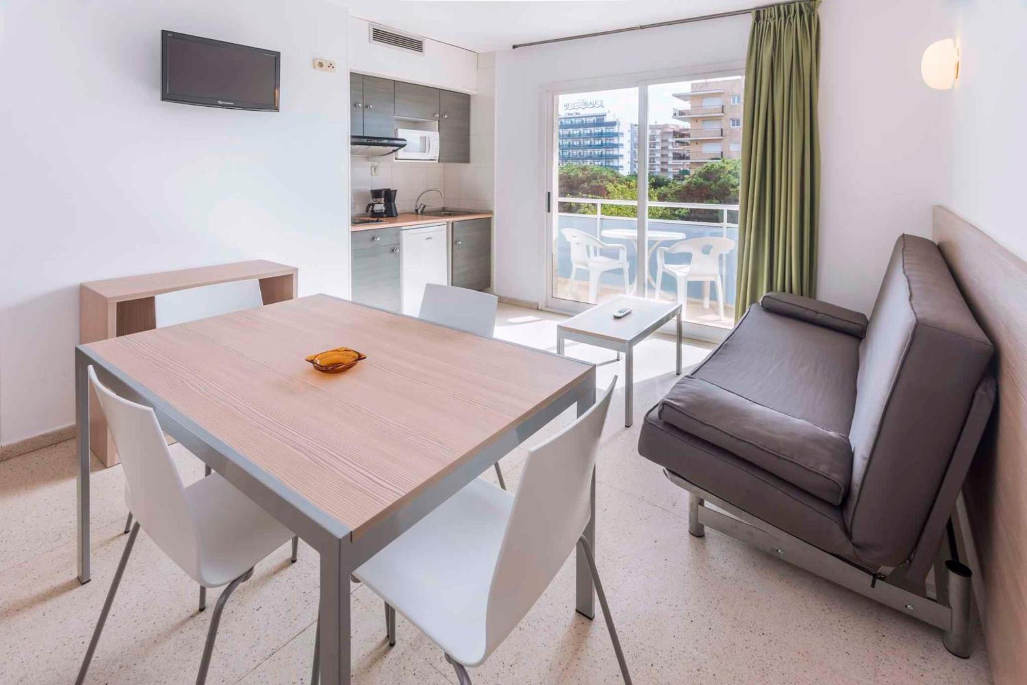 Apartments In Blanes/Costa Brava 35181 Room photo